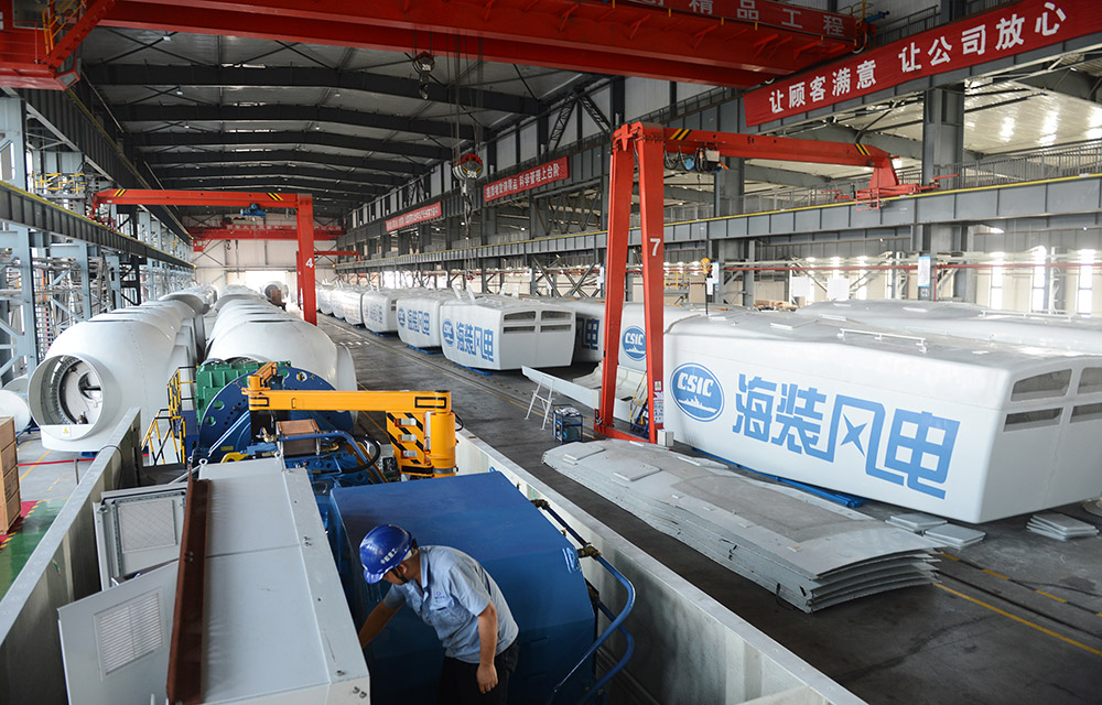 錫林浩特市海裝風(fēng)機(jī)制造廠風(fēng)機(jī)生產(chǎn)車間設(shè)備調(diào)試中