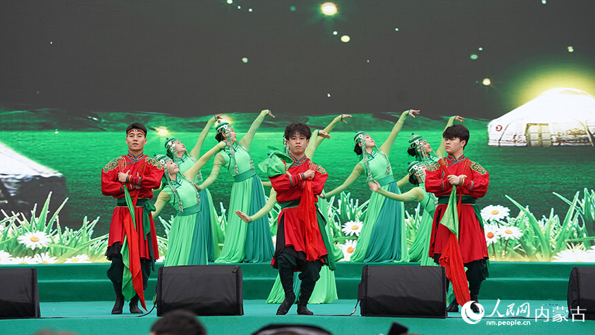 村歌大擂臺現(xiàn)場。 實習(xí)生 劉瀛攝