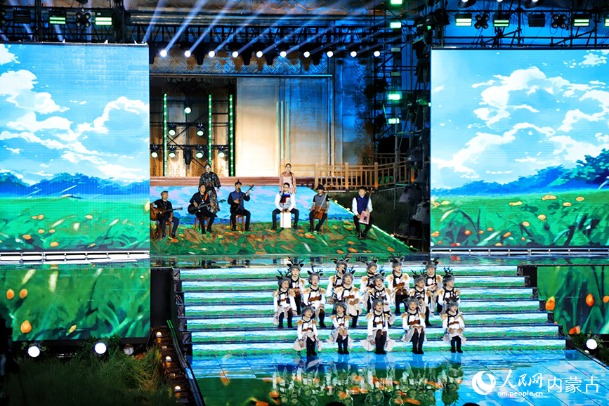 2025年中國(guó)原生民歌節(jié)在內(nèi)蒙古自治區(qū)呼和浩特市開(kāi)幕。實(shí)習(xí)生 韓飛月攝