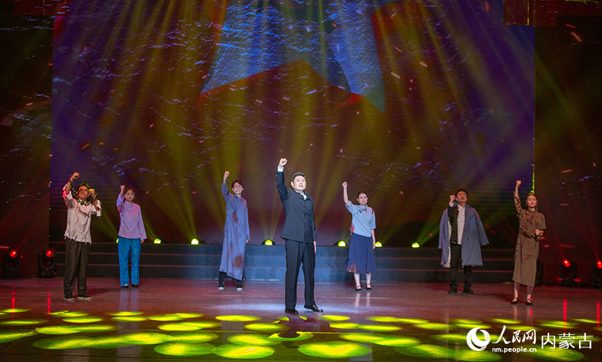 展演現(xiàn)場(chǎng)。內(nèi)蒙古藝術(shù)學(xué)院供圖