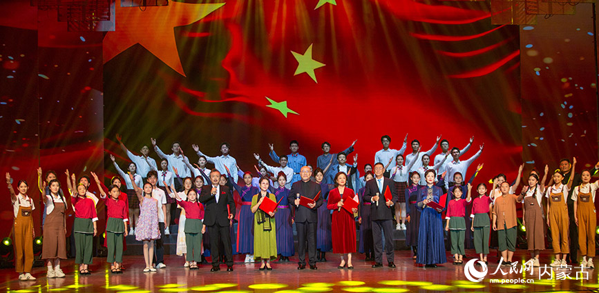 展演現(xiàn)場。內(nèi)蒙古藝術(shù)學(xué)院供圖