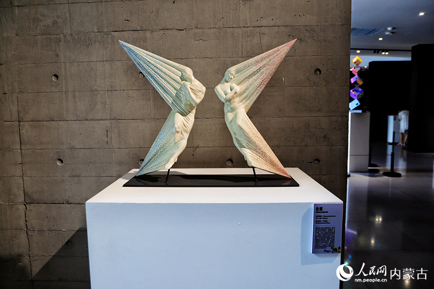 雕塑藝術(shù)展現(xiàn)場展品。實習(xí)生 韓飛月攝