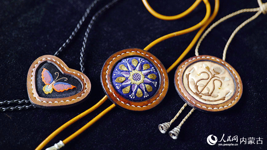 烏拉特刺繡產(chǎn)品。主辦方供圖