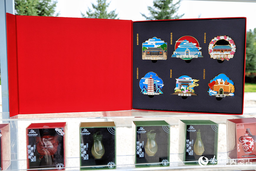 現(xiàn)場展示。實(shí)習(xí)生 韓飛月攝