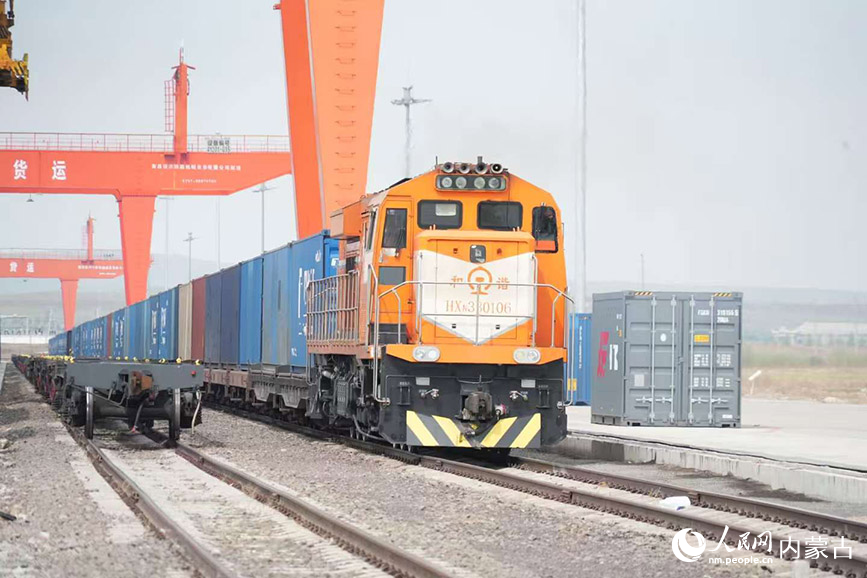 滿洲里鐵路口岸現(xiàn)場。實習生 王正玉攝