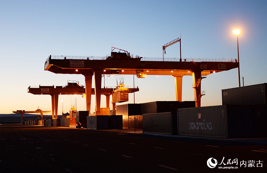 滿洲里鐵路口岸現(xiàn)場。實習生 王正玉攝