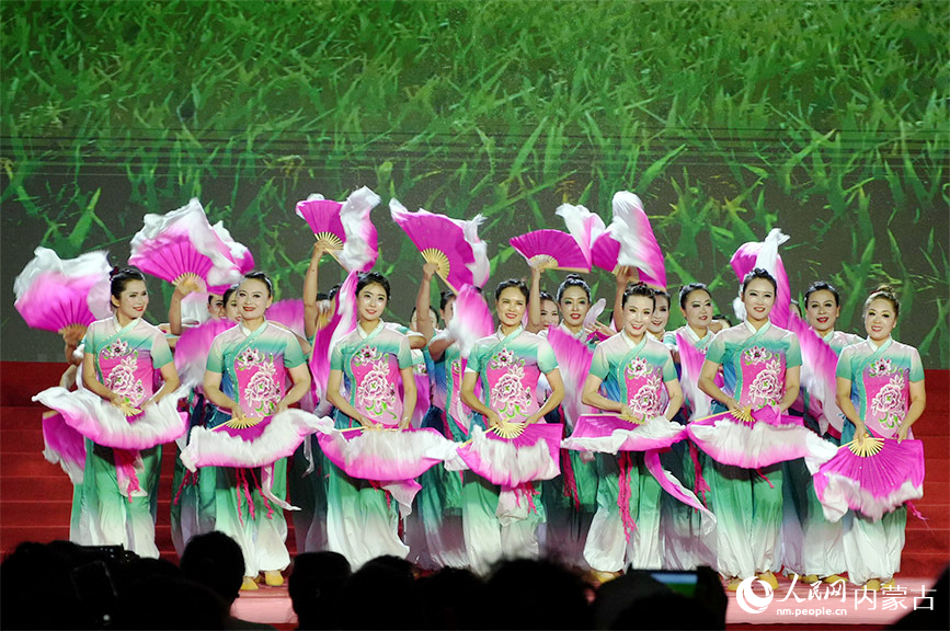 活動(dòng)現(xiàn)場(chǎng)。實(shí)習(xí)生 王正玉攝