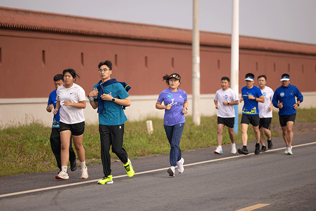 活動(dòng)現(xiàn)場(chǎng)。烏力更攝