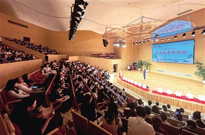 興安盟舉辦“家風(fēng)家教話傳承”家風(fēng)故事分享會(huì)。