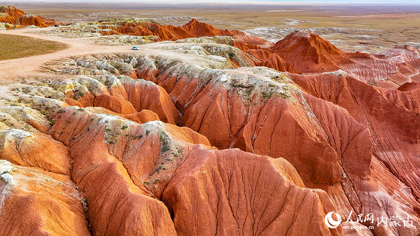 紅崖臺地景觀。王正攝