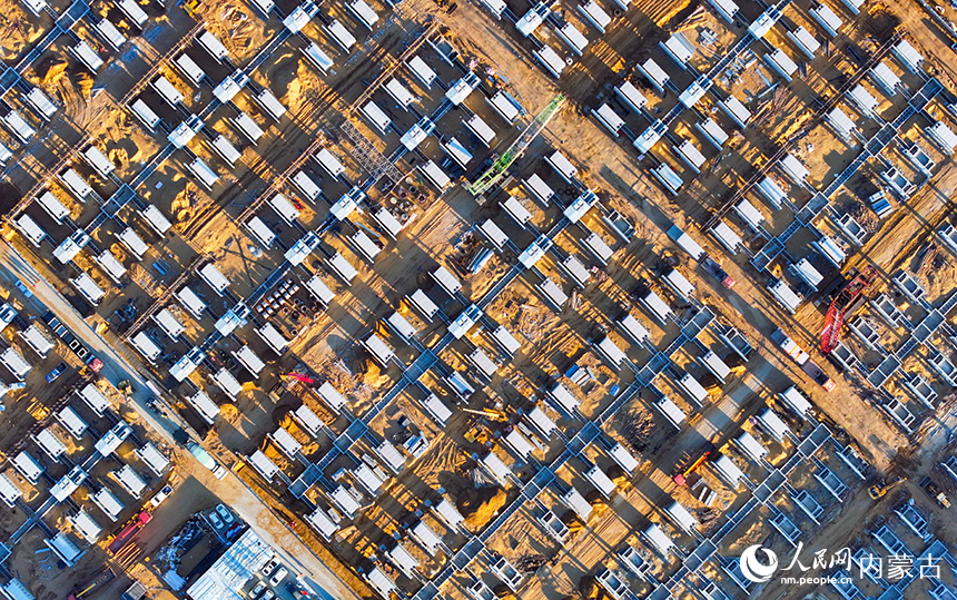 谷山梁3GW/12.8GWh儲能電站項目建設現(xiàn)場。王正攝