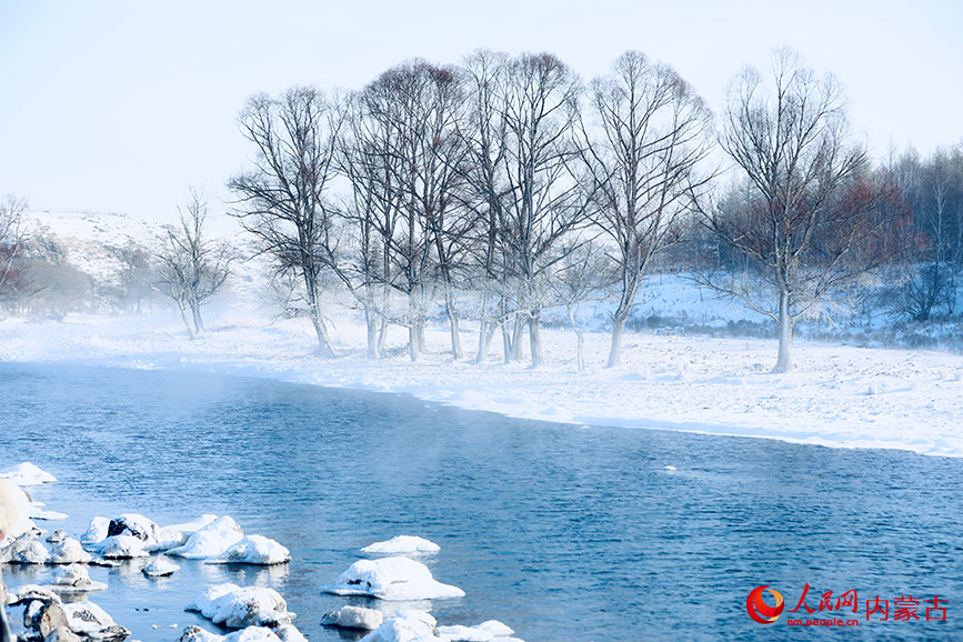 不凍河美景。人民網(wǎng)記者 齊浩男攝